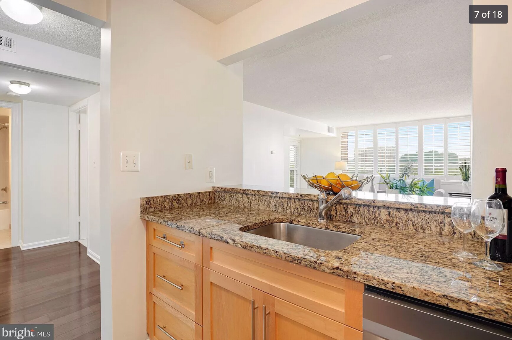 Building Photo - 10101 Grosvenor Plz