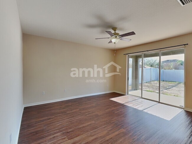 Building Photo - 11114 Creek Haven Dr