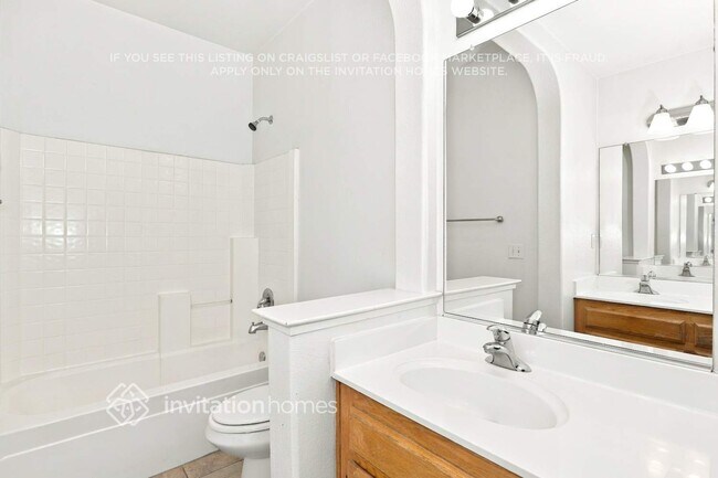 Building Photo - 5736 Bridgecross Dr