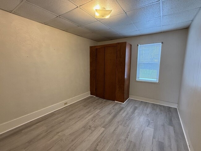 Building Photo - 1 bedroom ADA unit