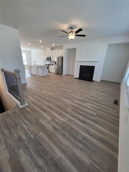 Building Photo - 2699 Richmond Row Dr