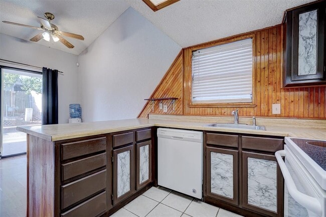 Building Photo - 6700 NW 124th St