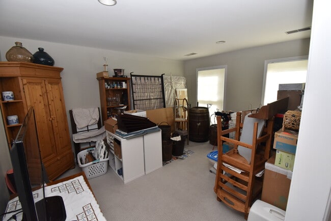 Building Photo - Quantrell Mews