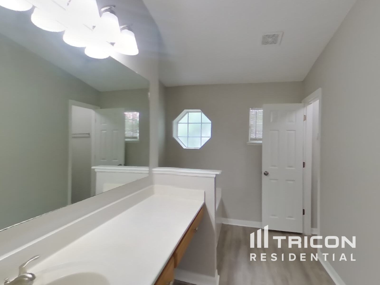 Building Photo - 12266 Glenn Hollow Dr