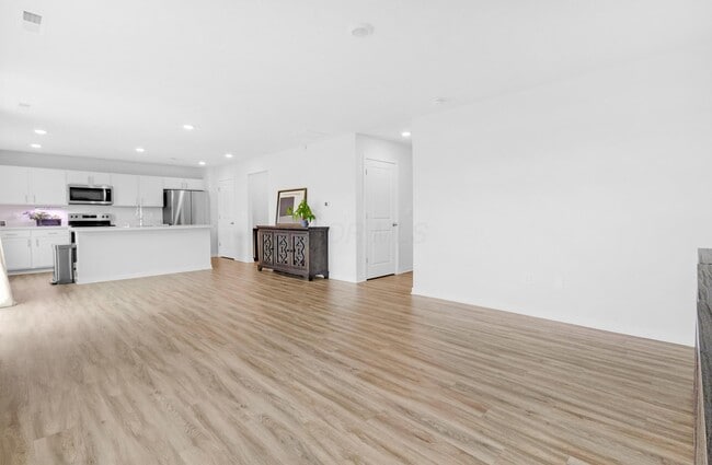 Building Photo - 4949 Sanford Grv Pl