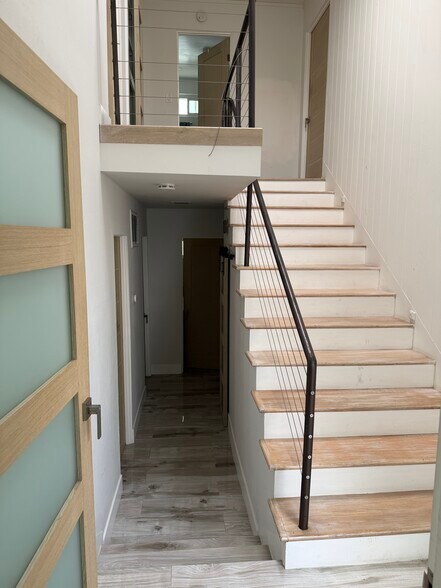 Building Photo - 2396 Redlands Dr