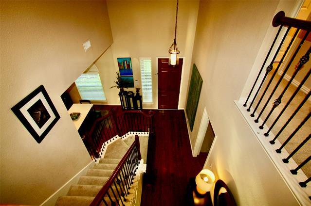 Building Photo - 2734 Greenway Dr