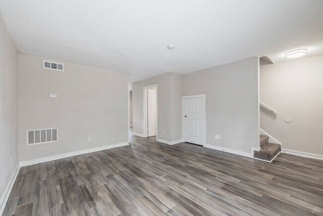 Building Photo - Affordable Living 20 Minutes from Everything Atlanta -2 Bedroom 2 1/2 Baths only $1300*