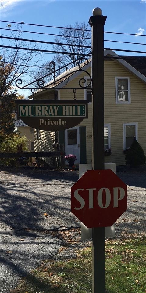 Building Photo - 9 Murray Hill Woods Rd