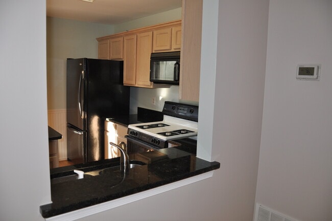 Building Photo - 13130 Kidwell Field Rd