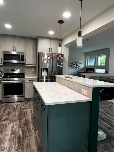 Kitchen - 10526 111th Ave NE