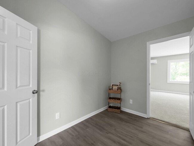 Building Photo - 452 Stella Ave