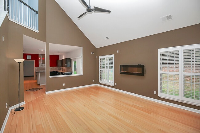 Building Photo - 3415 Fallowbrook Forest