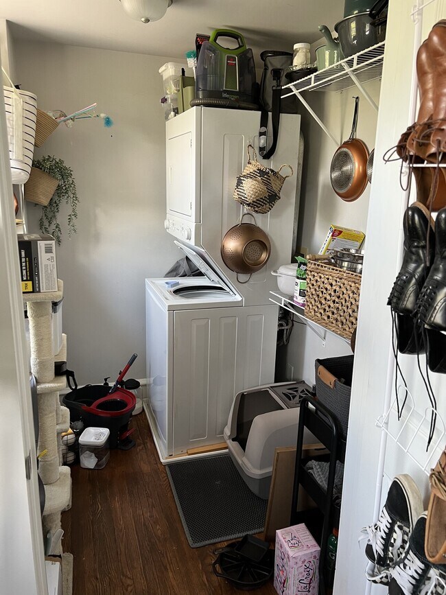 Building Photo - 119 S. Furnace St.