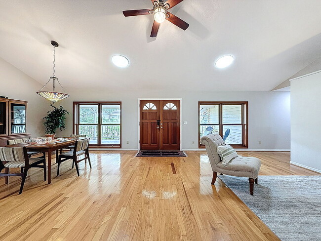 Building Photo - 1055 Riverside Ridge Rd