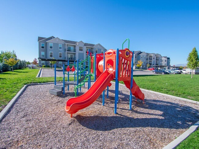 Building Photo - The Village on 4th in Springville