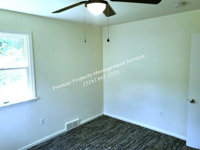 Building Photo - 136 Sawyer Dr
