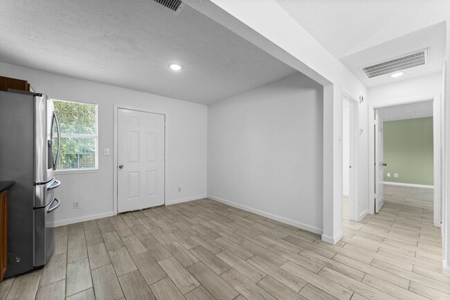 Building Photo - 12719 Monaco Rd