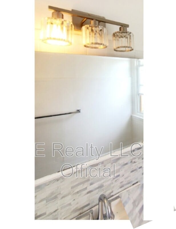 Building Photo - 819 N 64th St
