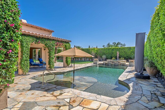 Building Photo - 40294 Rancho Palmeras