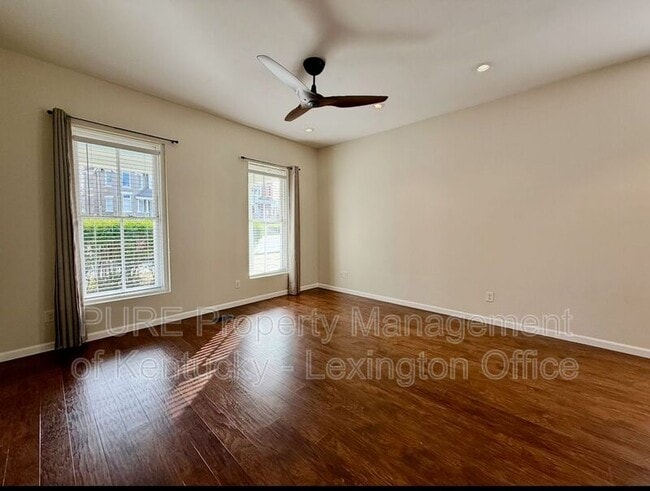 Building Photo - 611 N Broadway