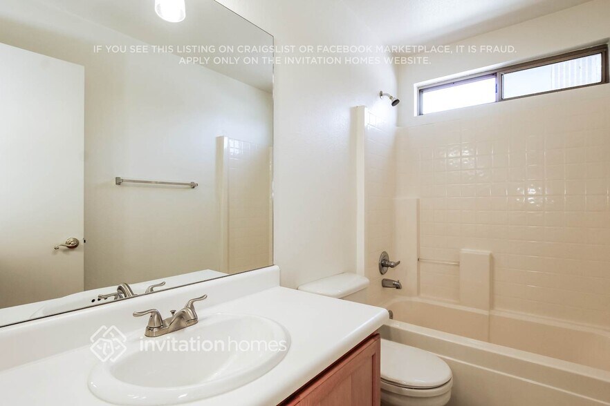 Building Photo - 9318 N 85th Dr