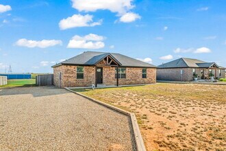 Building Photo - Modern 3/2 in New Deal ISD