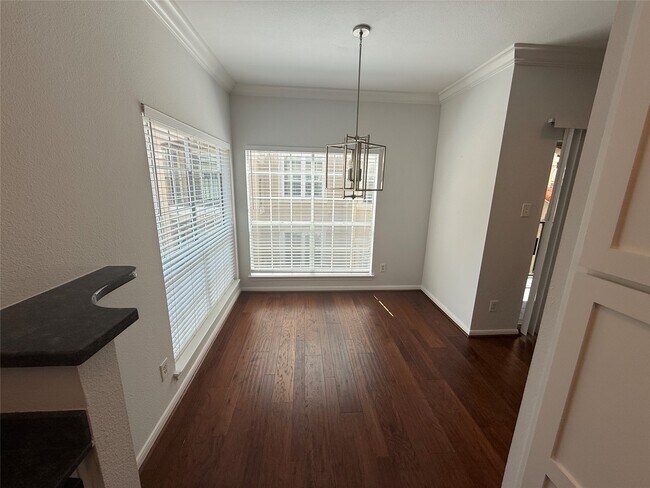 Building Photo - 3231 Allen Pkwy