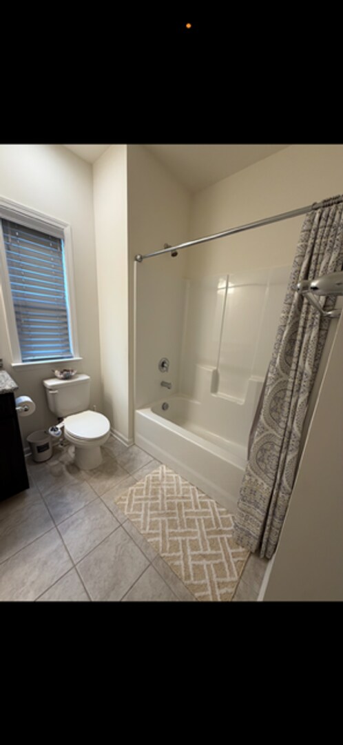 Building Photo - 5 BR/4BA | Newly Renovated Single Family Home | 1-Car Garage Parking | Fenced backyard