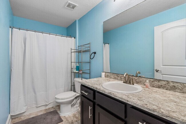 Building Photo - 87096 Farnsworth Ln