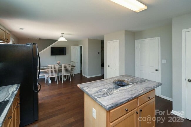 Building Photo - 3130 Osceola Lane