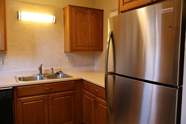 Building Photo - 3BR Fort Collins Gem – Where Comfort Meets...