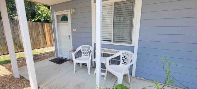 Building Photo - 1678 Beach Blvd