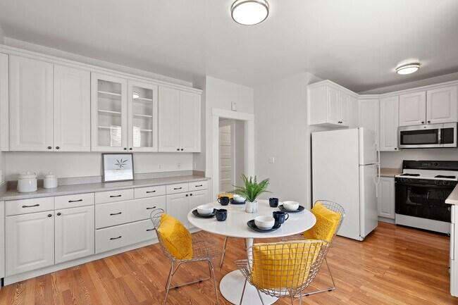 Building Photo - 349 Commercial Ave