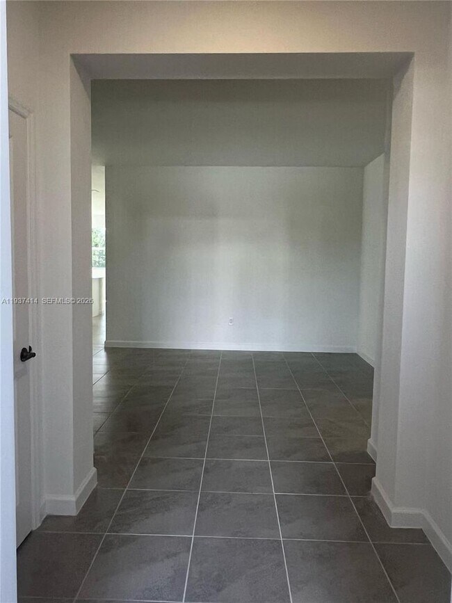 Building Photo - 2422 Southeast 30th Street