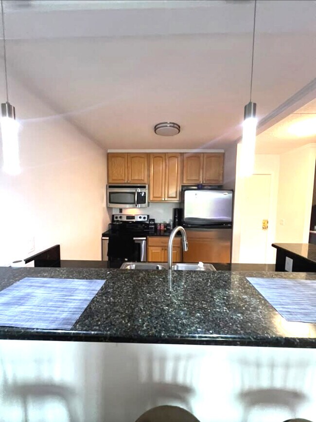 Building Photo - 1 One Renaissance Pl