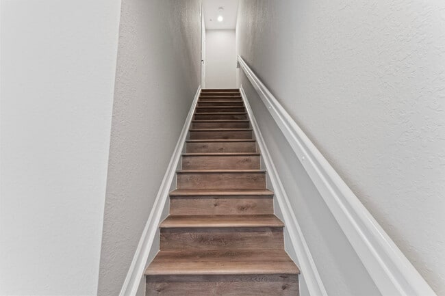 Building Photo - 1365 Vía De Pepi