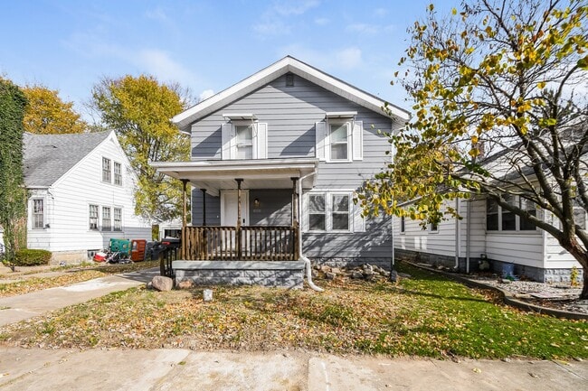 Building Photo - 3002 McKinley St
