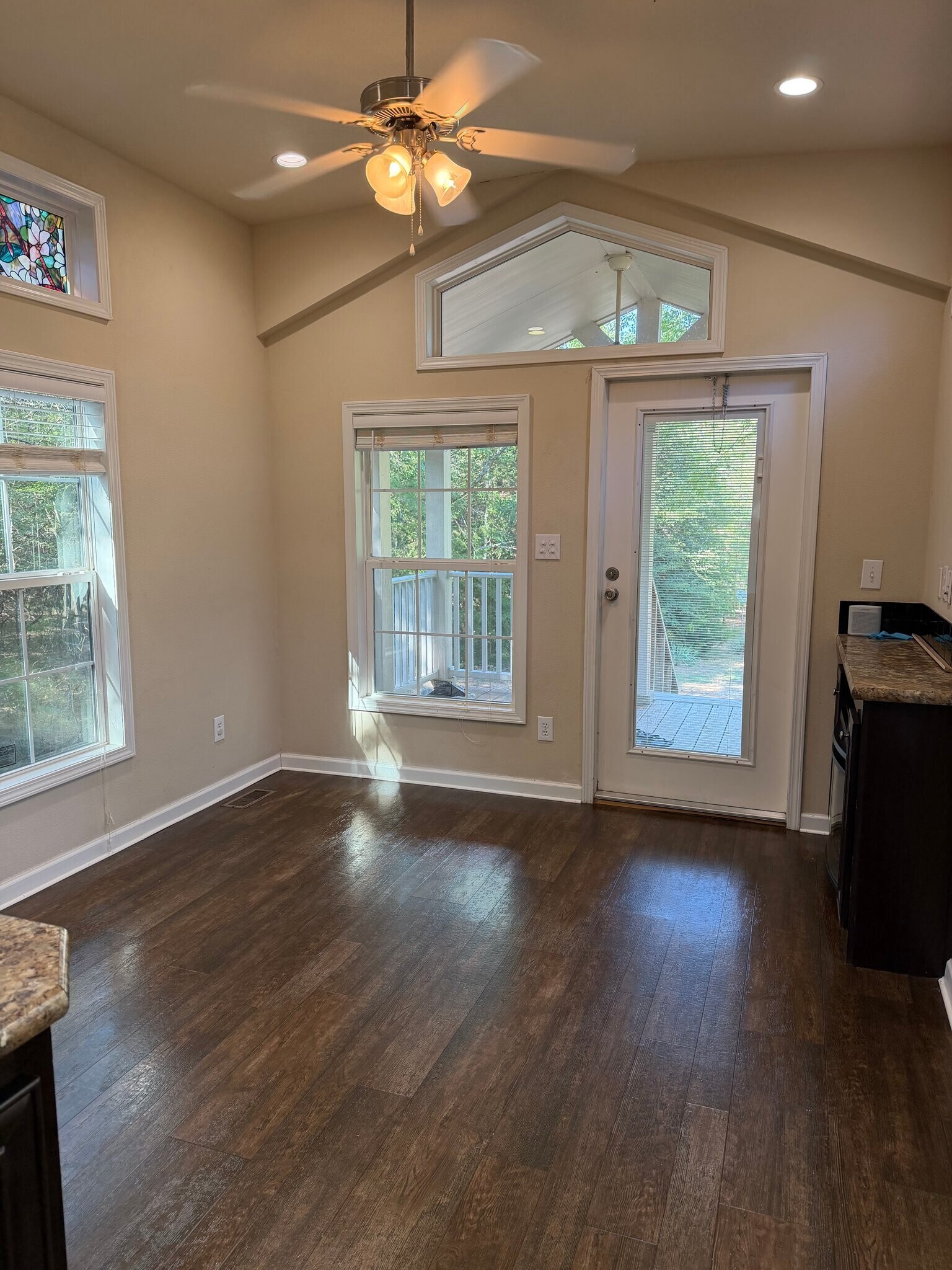 Building Photo - 17398 Countrywood