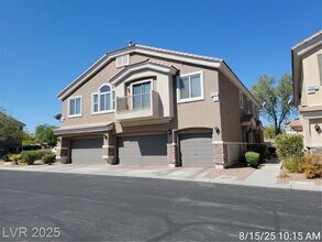 Building Photo - FANTASTIC TOWNHOME - POPULAR FLOORPLAN!! M...