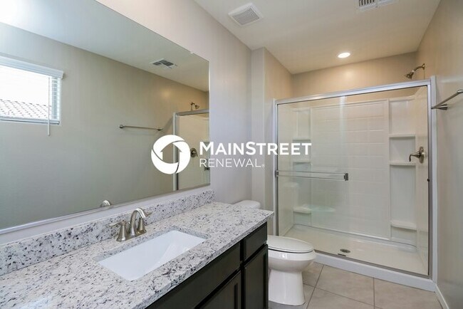 Building Photo - 4 Bedroom Pet-Friendly Home in Phoenix, AZ...