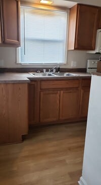 Building Photo - 406 2nd St