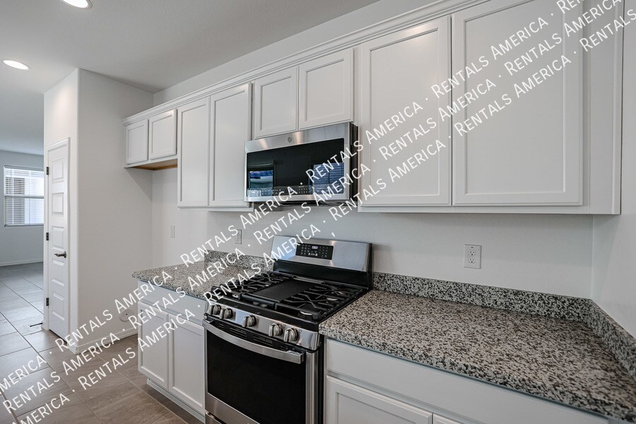 Building Photo - 25196 N 142nd Dr