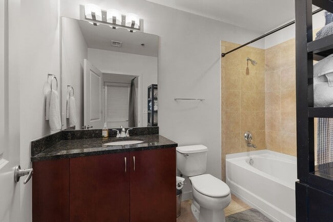 Building Photo - Fully Furnished SoBro Condo At Encore