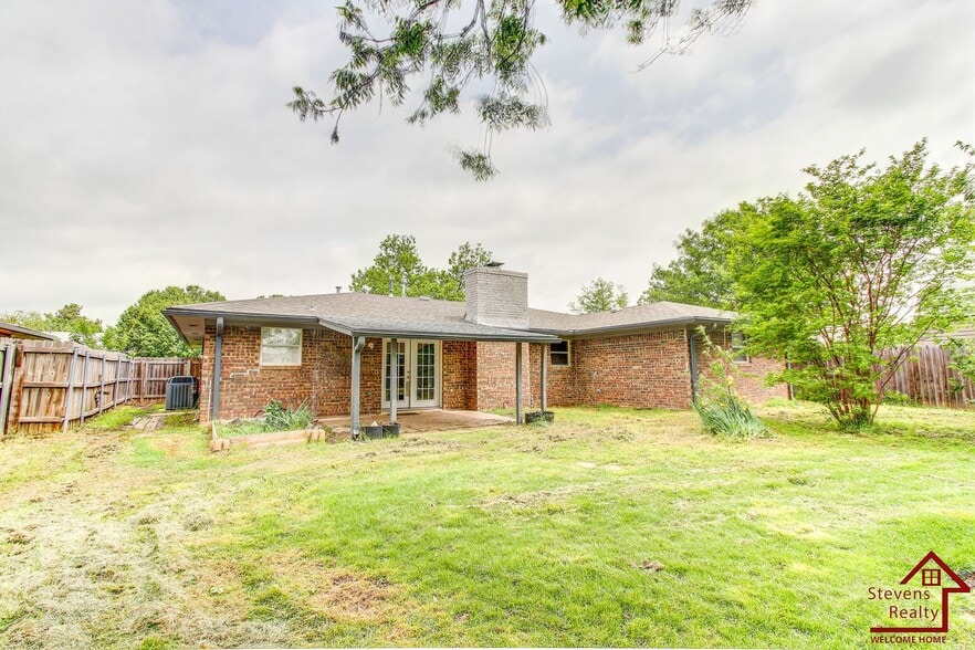 Building Photo - 303 SW 72nd St