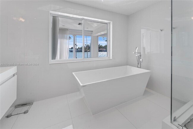 Building Photo - TREASURE ISLAND