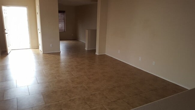 Building Photo - 14928 N 150th Ln