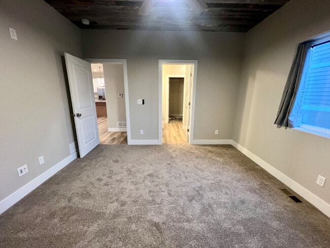 Building Photo - 3 Bedroom New Build Available Now!