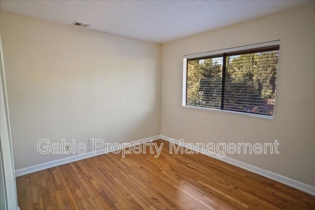 Building Photo - 23528 Newhall Ave