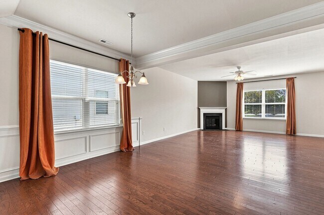 Building Photo - 4332 Burchard Dr
